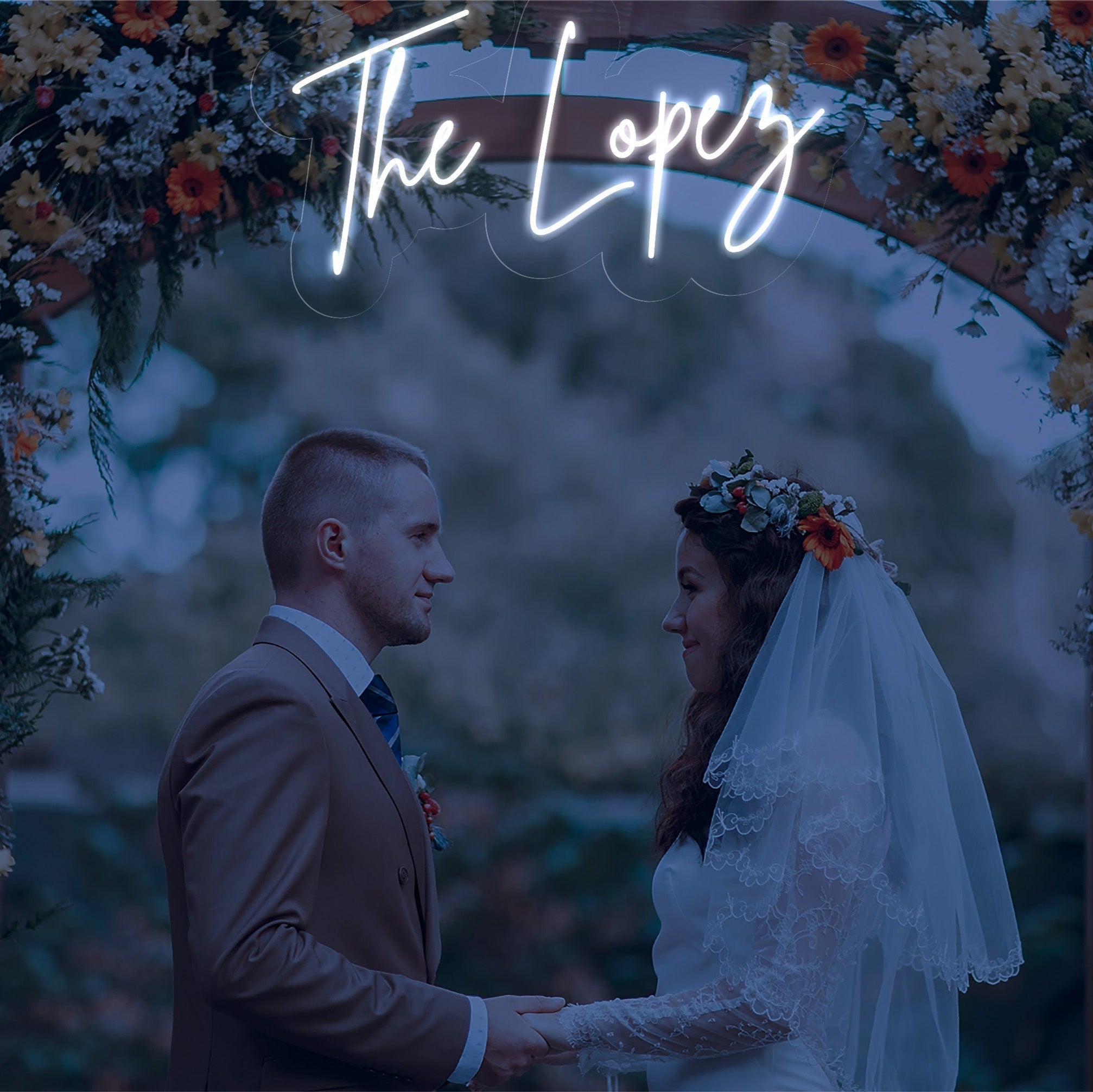The Lopez - LED Neon Family Name Wedding Sign